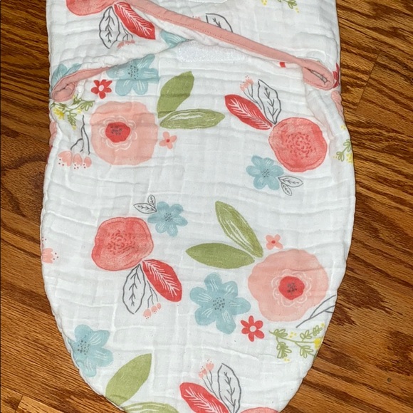 3-6 month baby swaddle - Picture 2 of 5